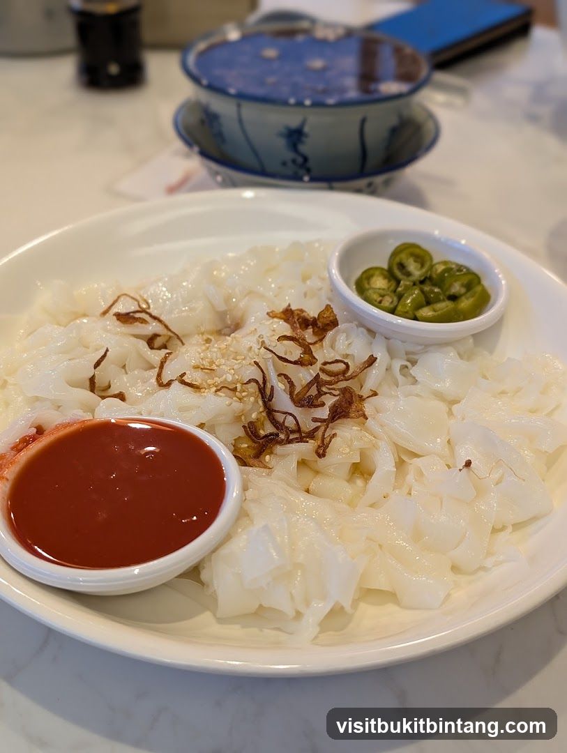 Noodles with Sauce and Chili