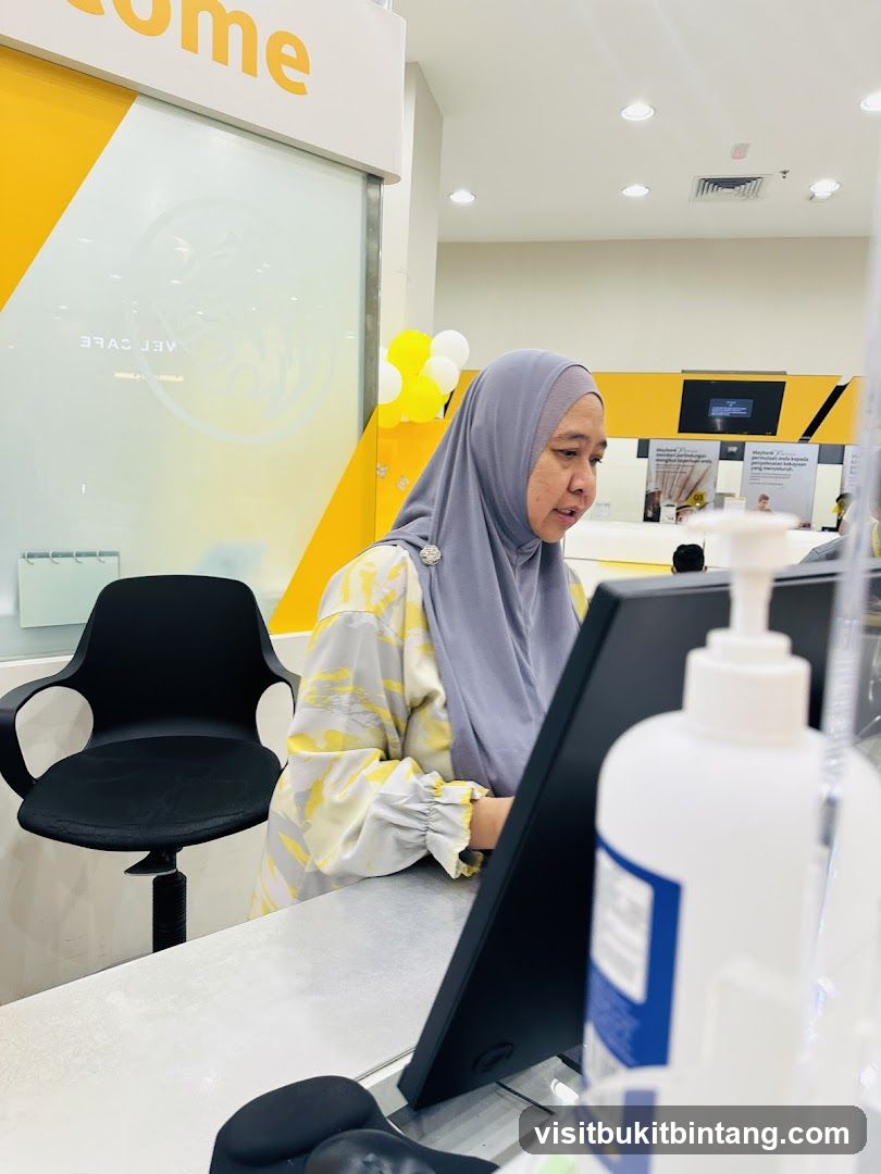 Customer Service Desk