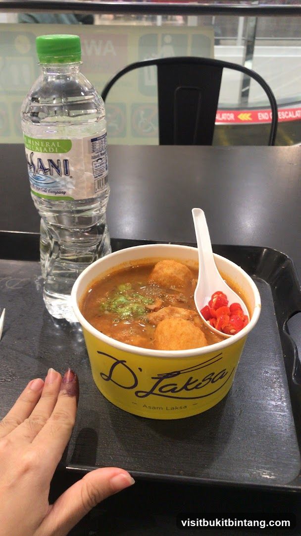 Asam Laksa with Chili and Water