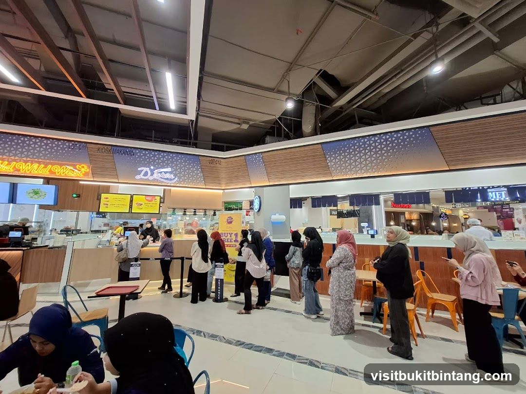 Food court with a long queue