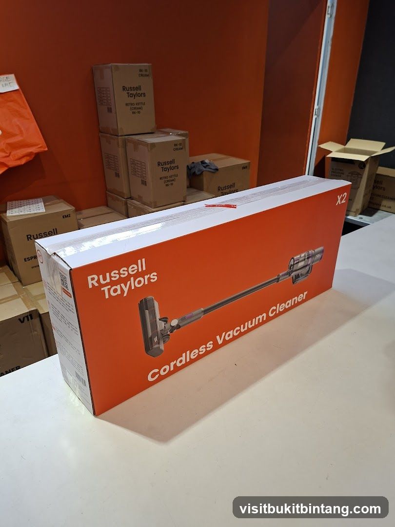 Russell Taylors Cordless Vacuum Cleaner Box