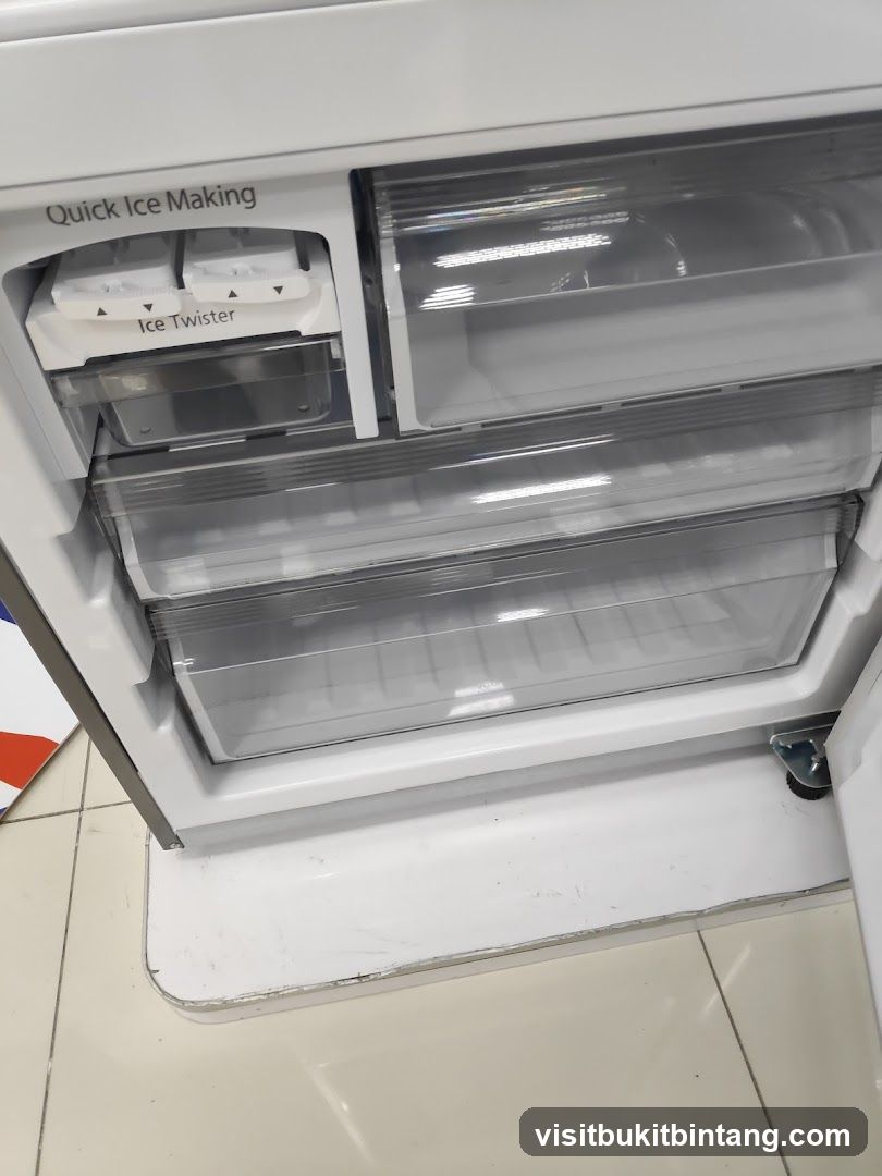 Refrigerator Ice Maker