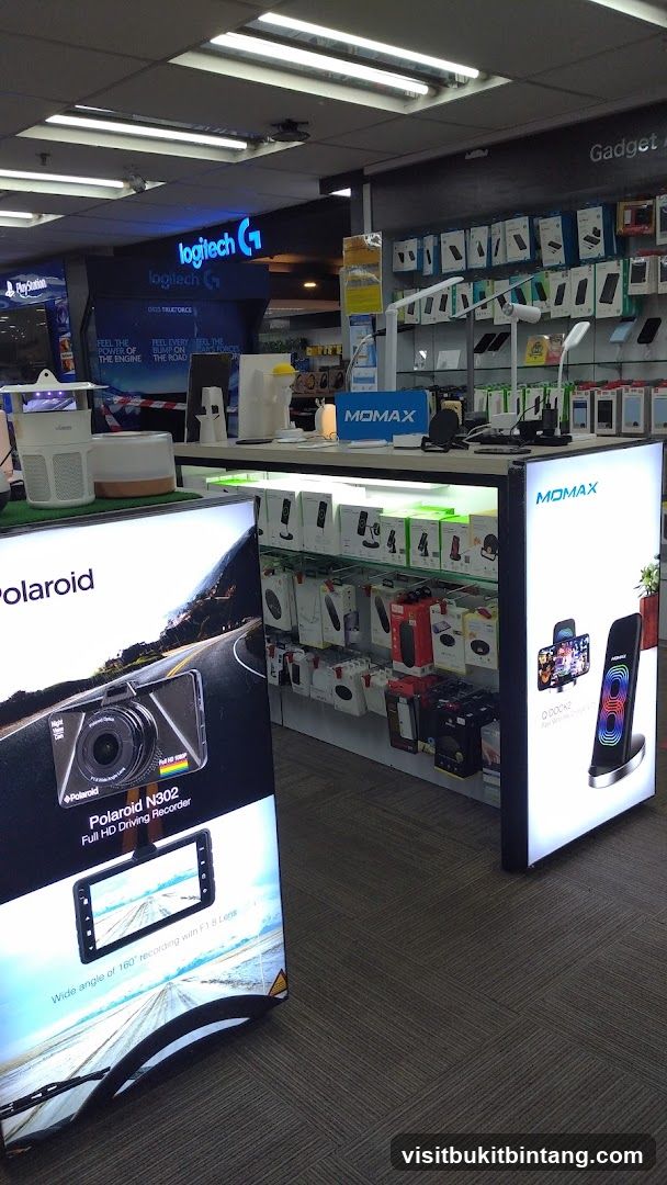 Electronics Store Display