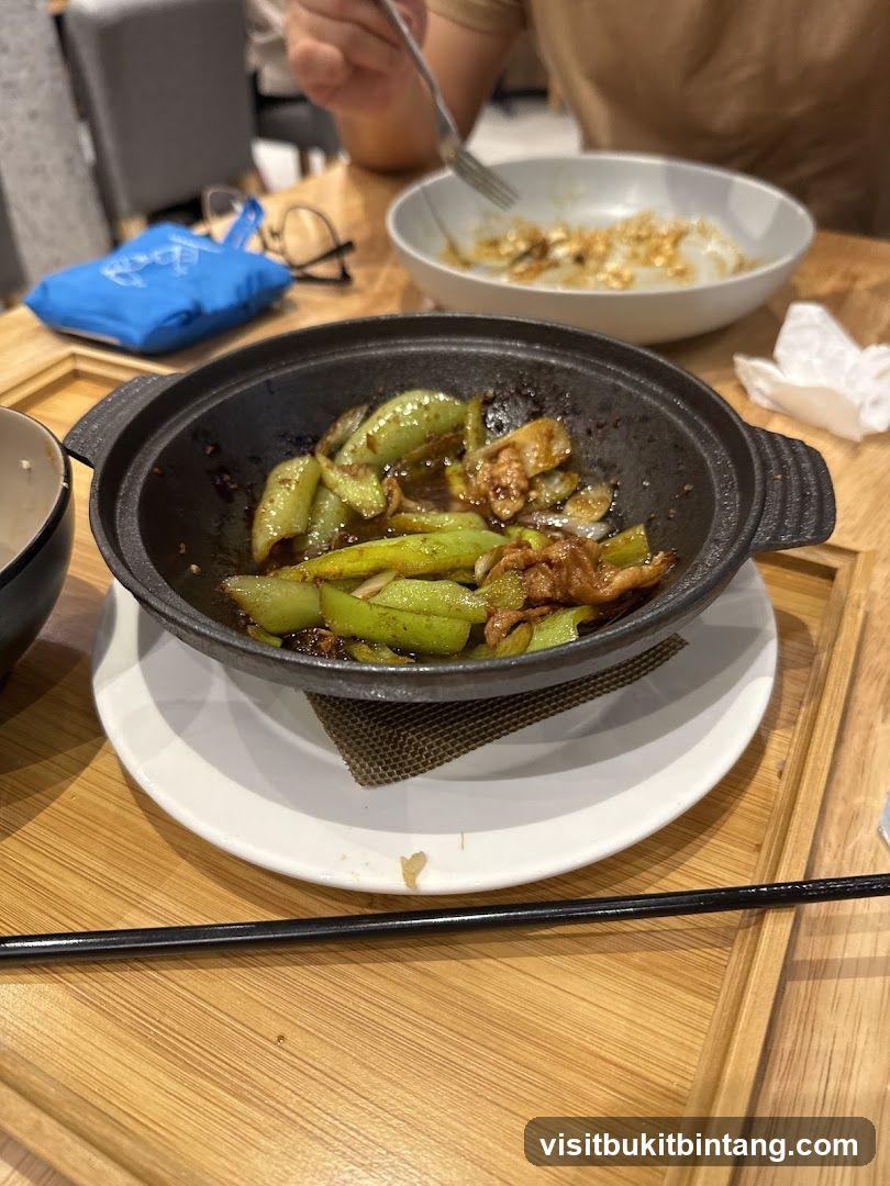 Stir-fried dish with peppers and meat