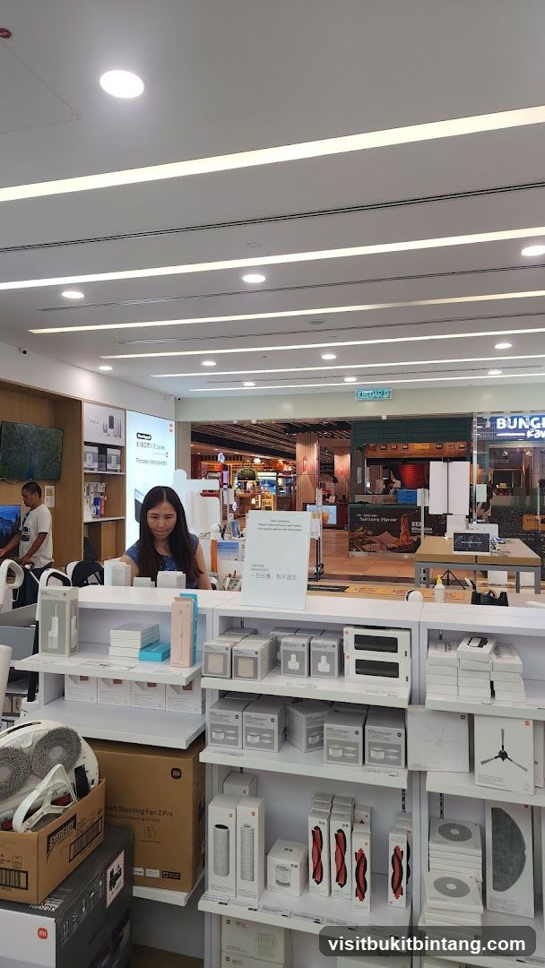 Electronics Store Display