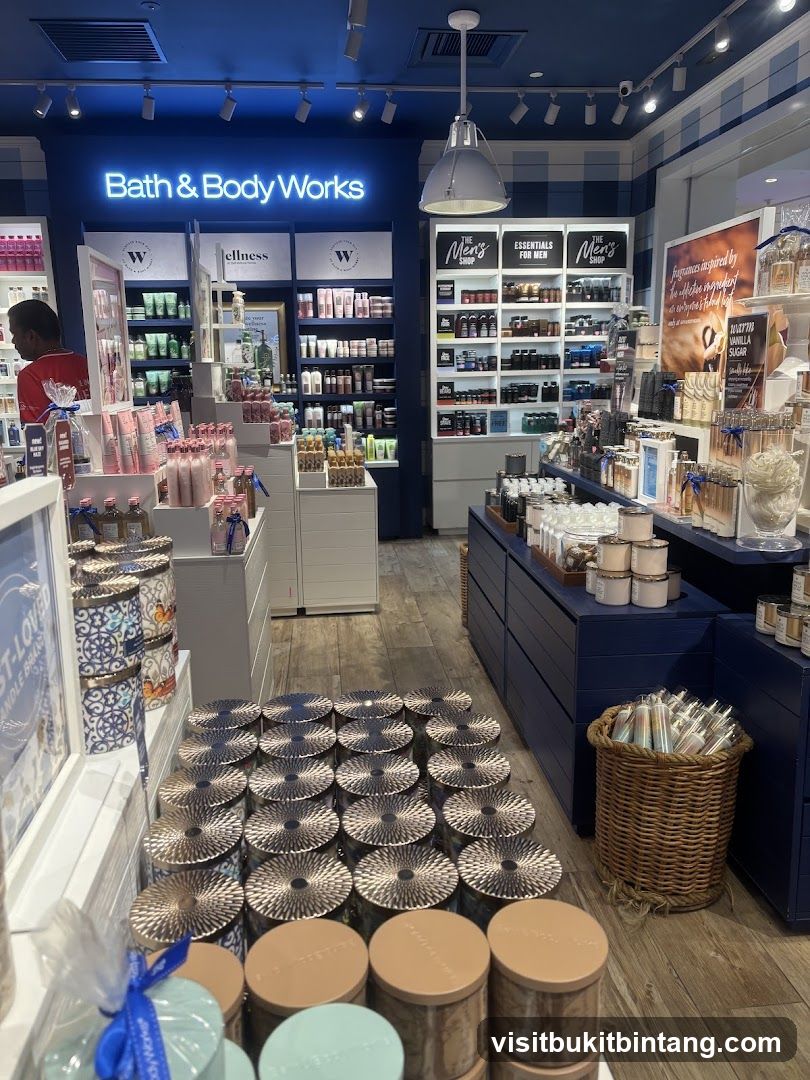 Bath & Body Works Interior