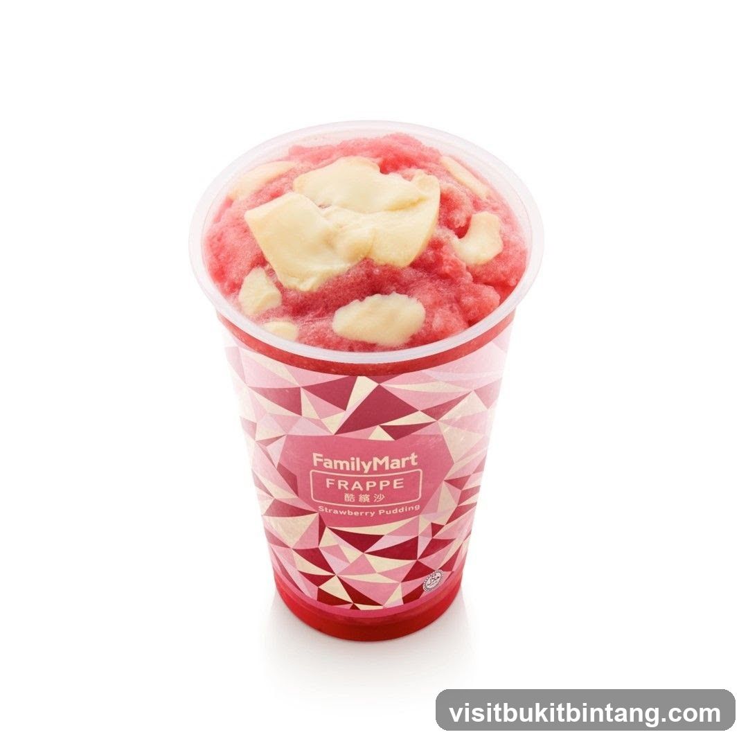 FamilyMart Strawberry Pudding Frappe