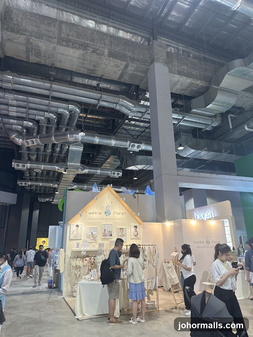 Baby Clothing Booth