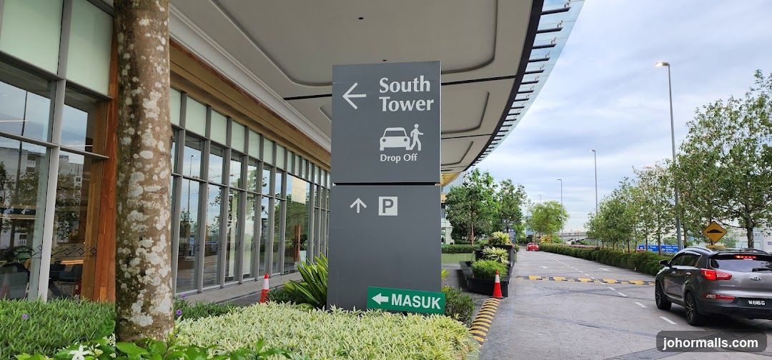 Directional Signage for South Tower and Drop Off