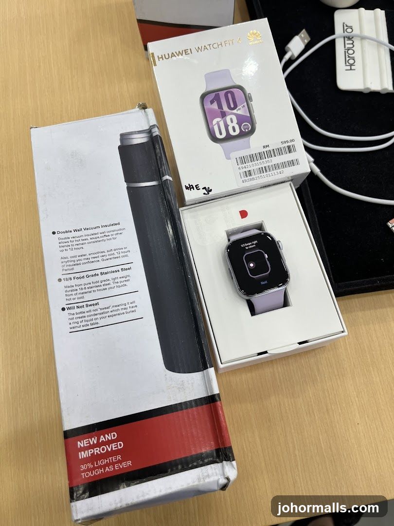 Huawei Watch Fit 4 and Insulated Bottle