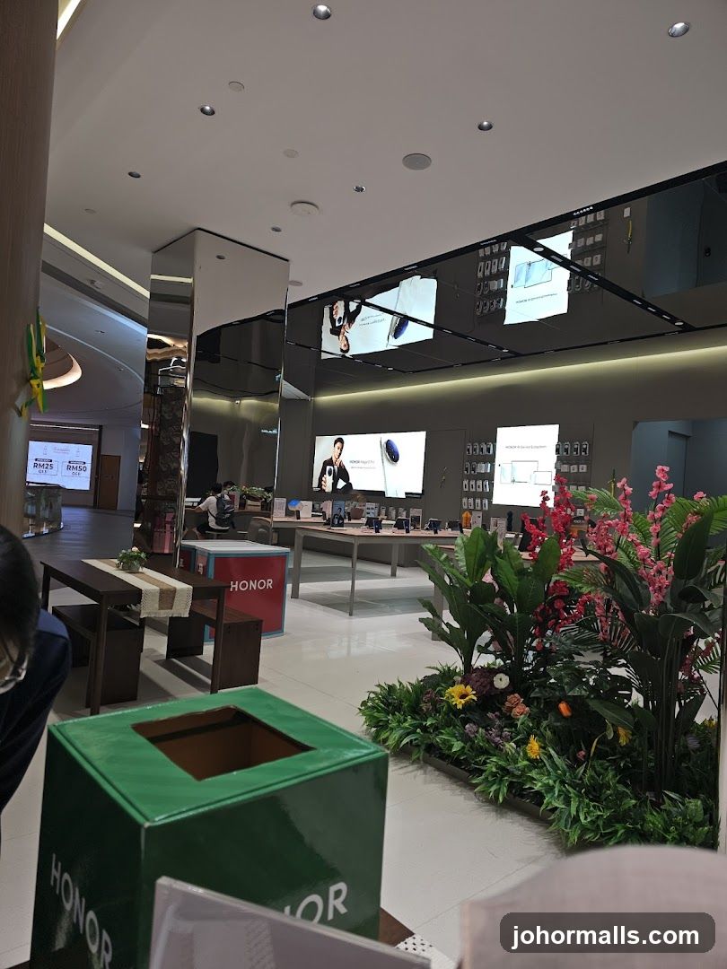 Honor Store Interior