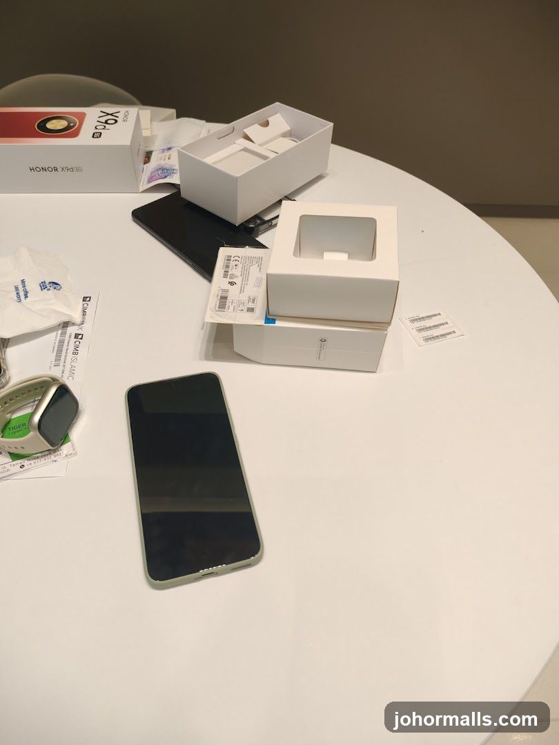 Unboxed Smartphone and Accessories