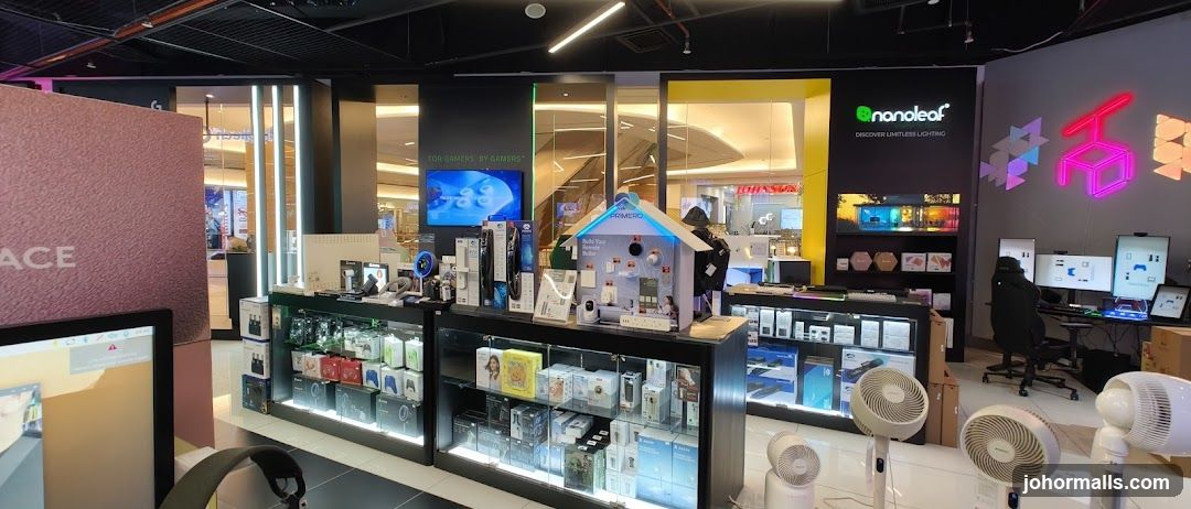 Electronics Store Display