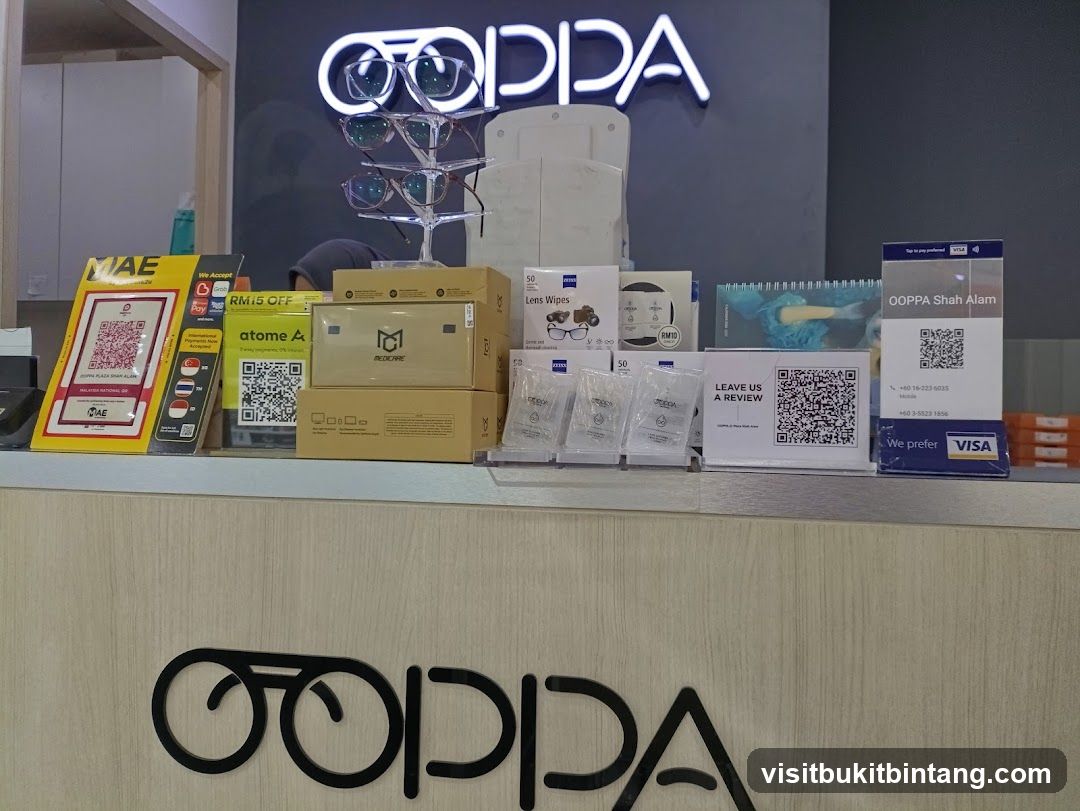 Eyewear Store Counter