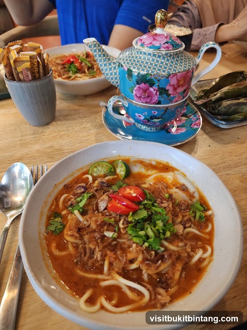 Noodle Soup and Tea Set