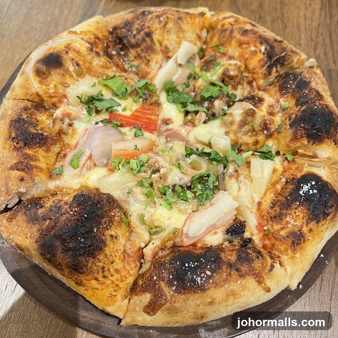 Seafood Pizza