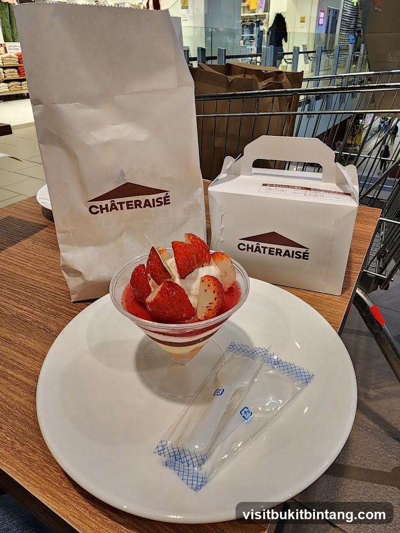 Chateraise Dessert and Takeaway Bags