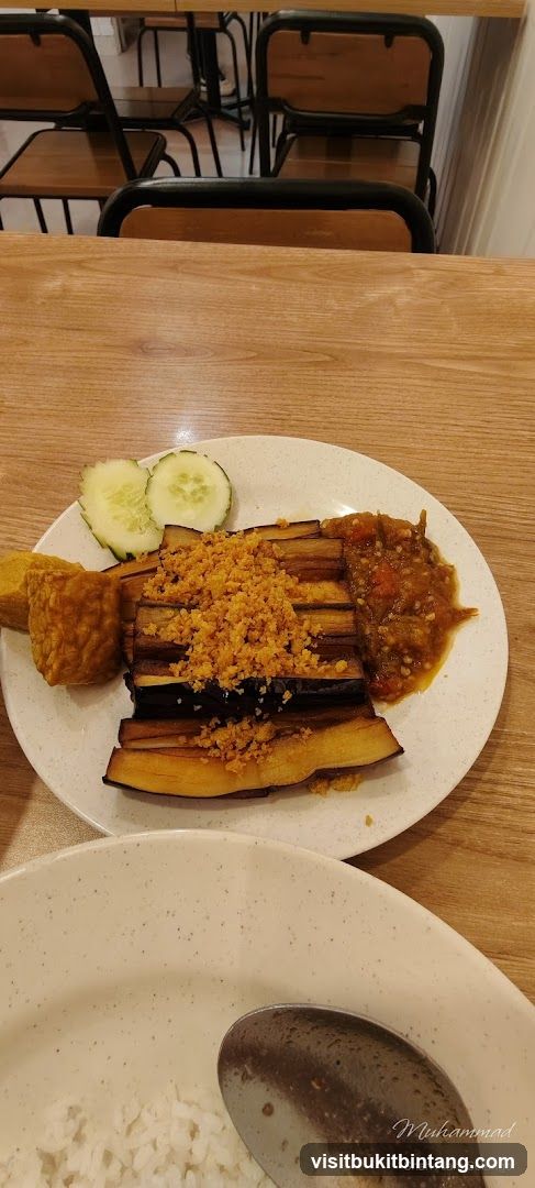 Eggplant dish with rice