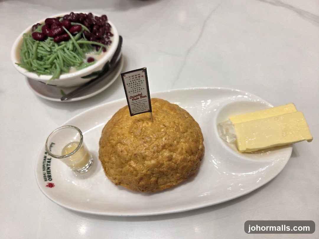 Oriental Polo Bun with Cendol