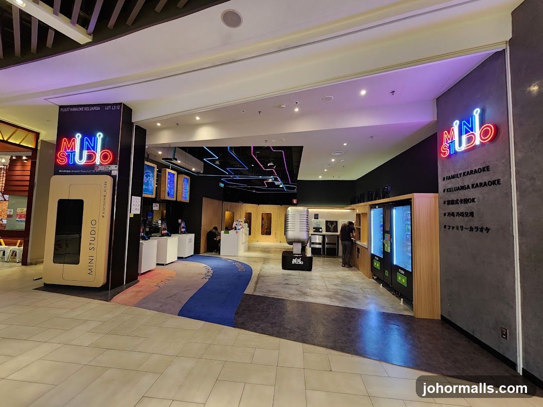 Mini Studio Karaoke @ Toppen Shopping Centre (Johor Bahru) - #1 Self-Check-In Karaoke Studio