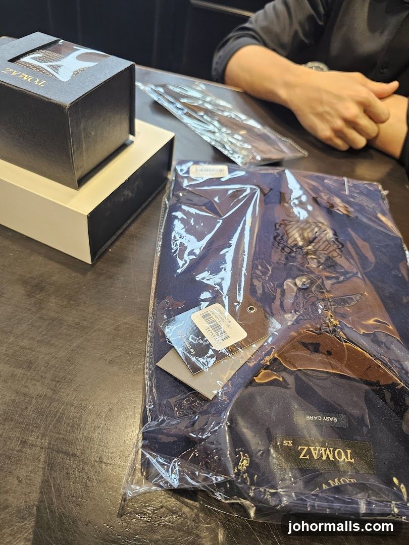 TOMA Z Shirt Packaging