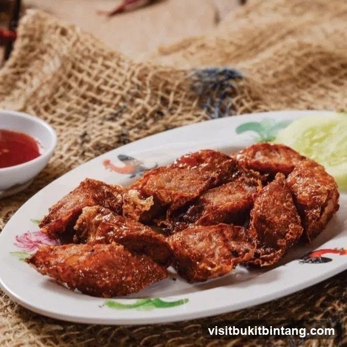 Fried Meat Rolls with Dipping Sauce