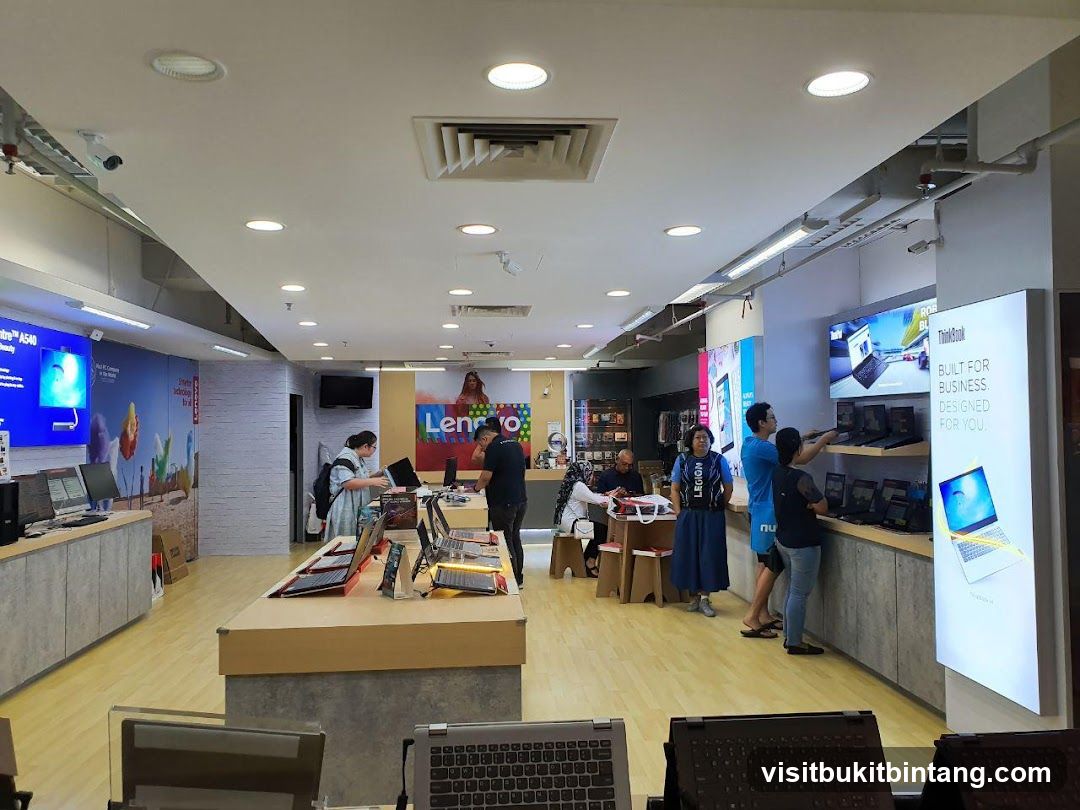 Lenovo Store Interior