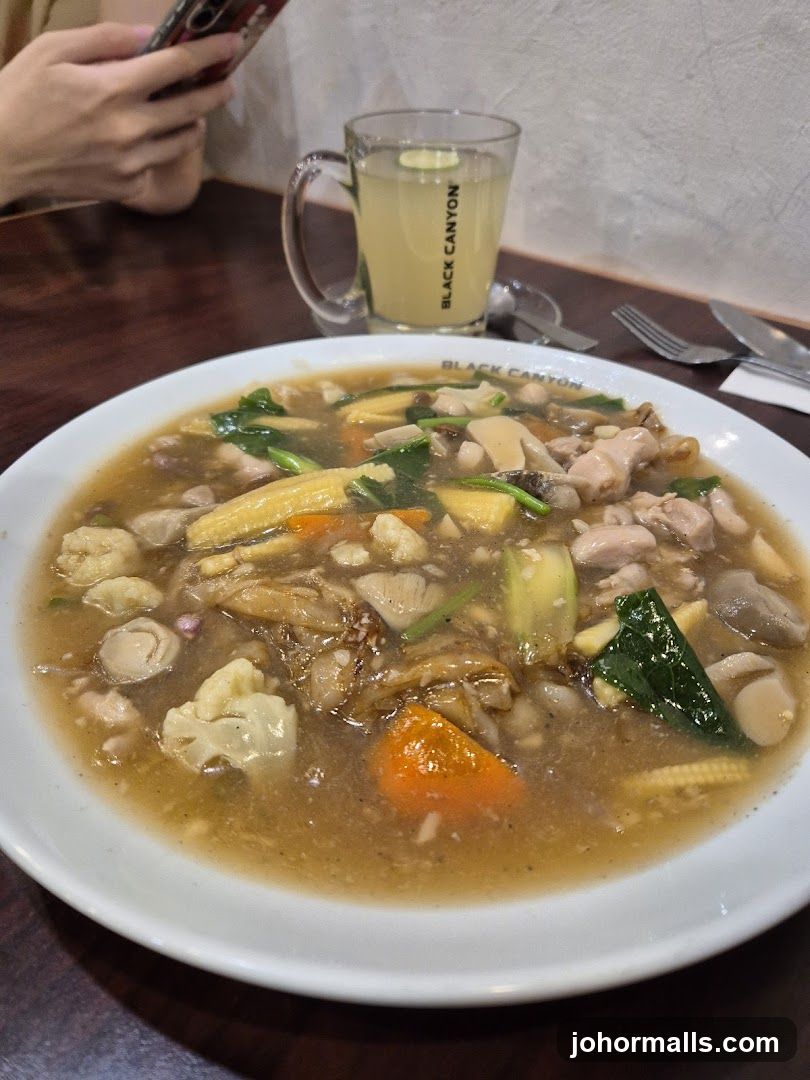 Noodles with Chicken and Vegetables