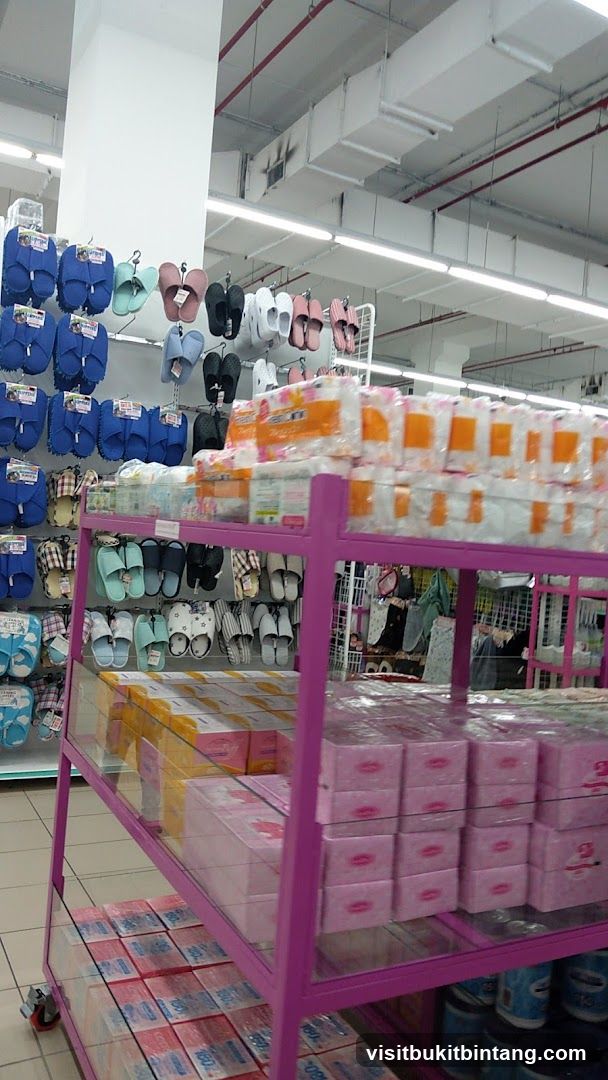 Slippers and tissue boxes on display