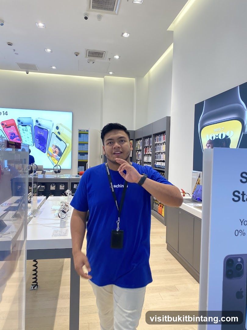 Store Employee