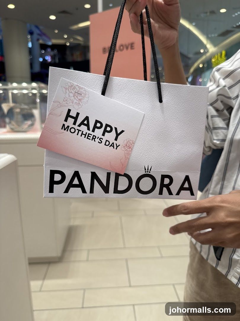PANDORA AEON Tebrau City