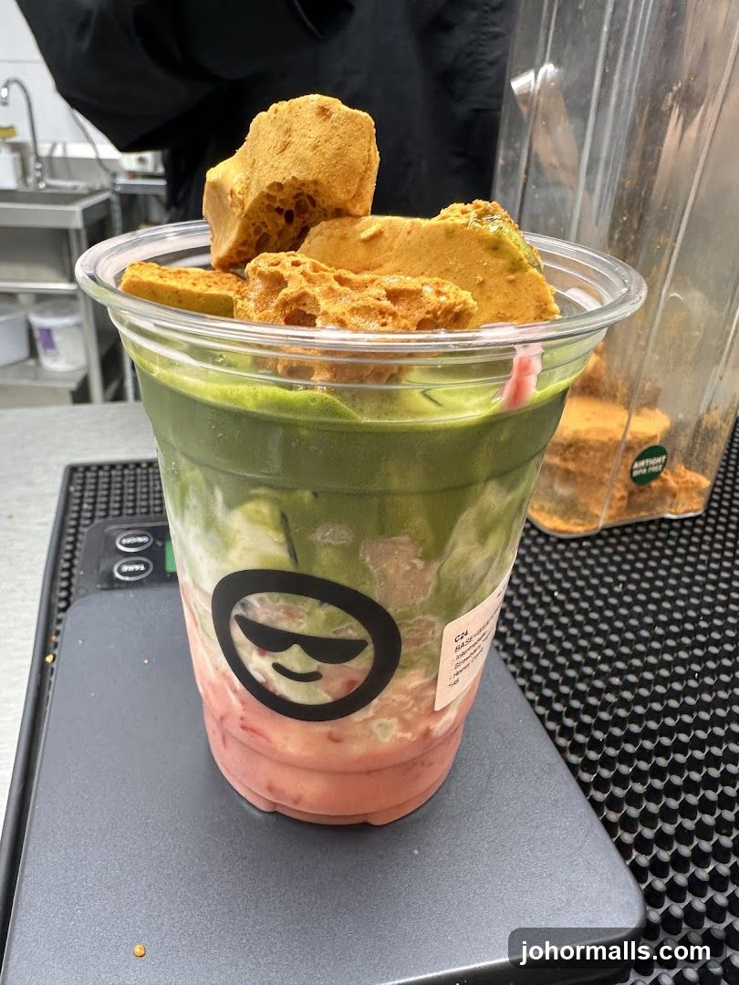 Matcha Drink with Honeycomb