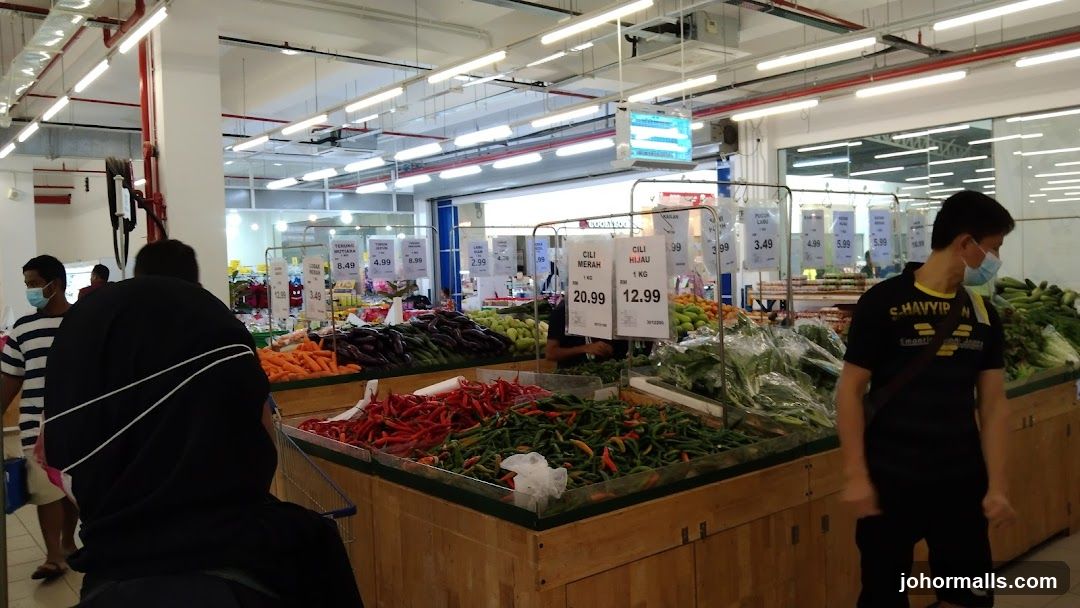 Supermarket Produce Section