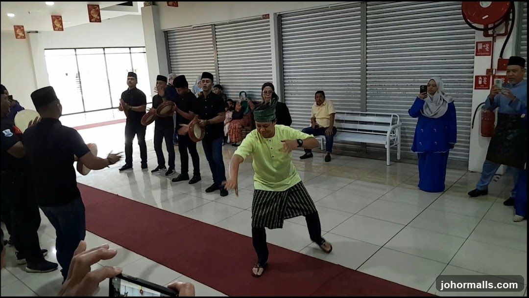 Performance in a public space