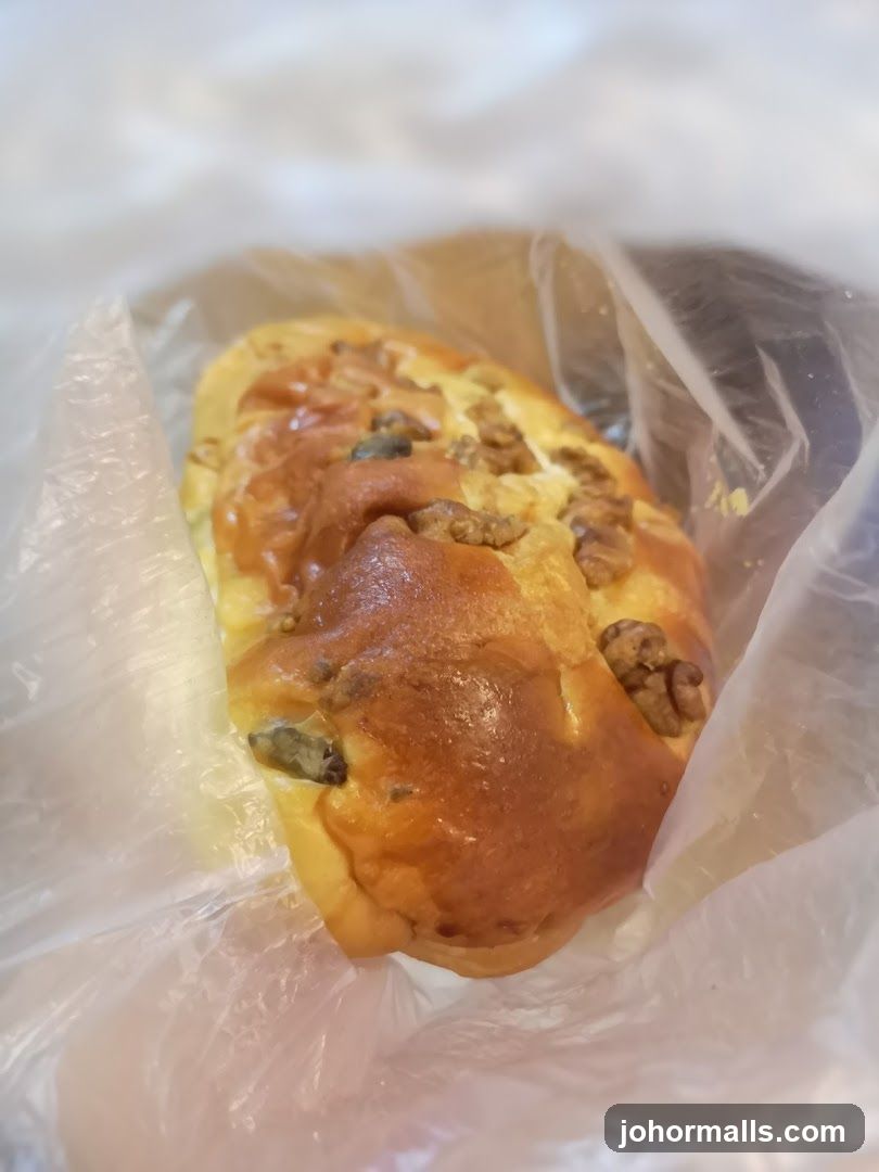 Walnut and Raisin Pastry