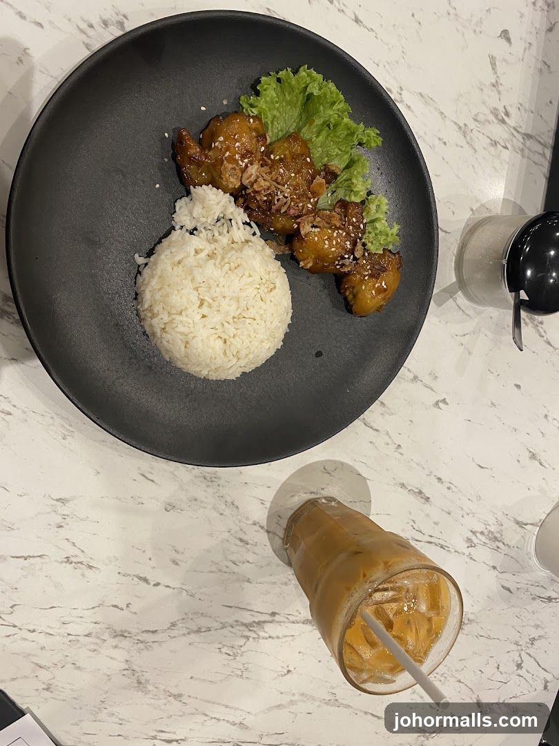 Chicken and Rice with Iced Tea