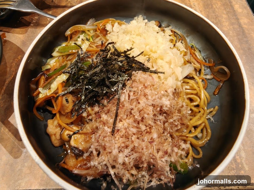 Noodles with Toppings