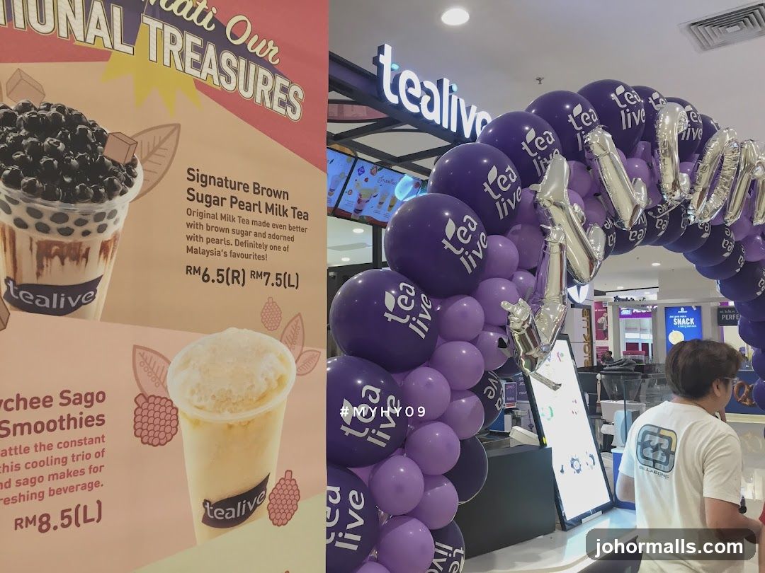 Tealive Storefront with Decorations