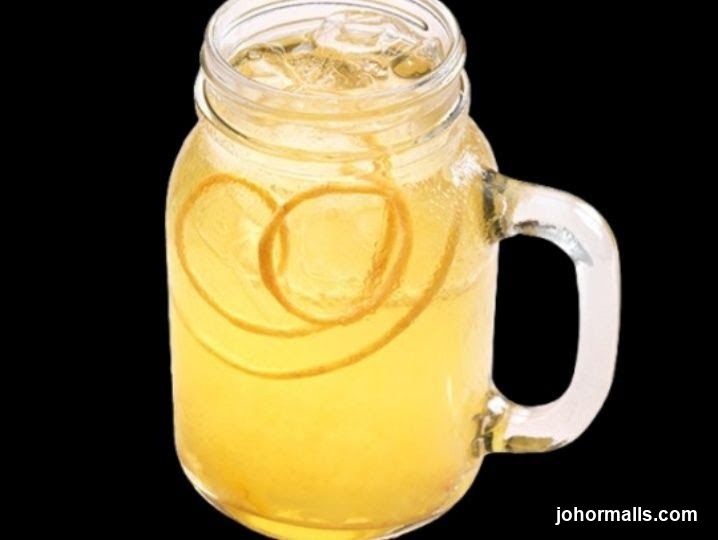 Lemonade in a Mason Jar