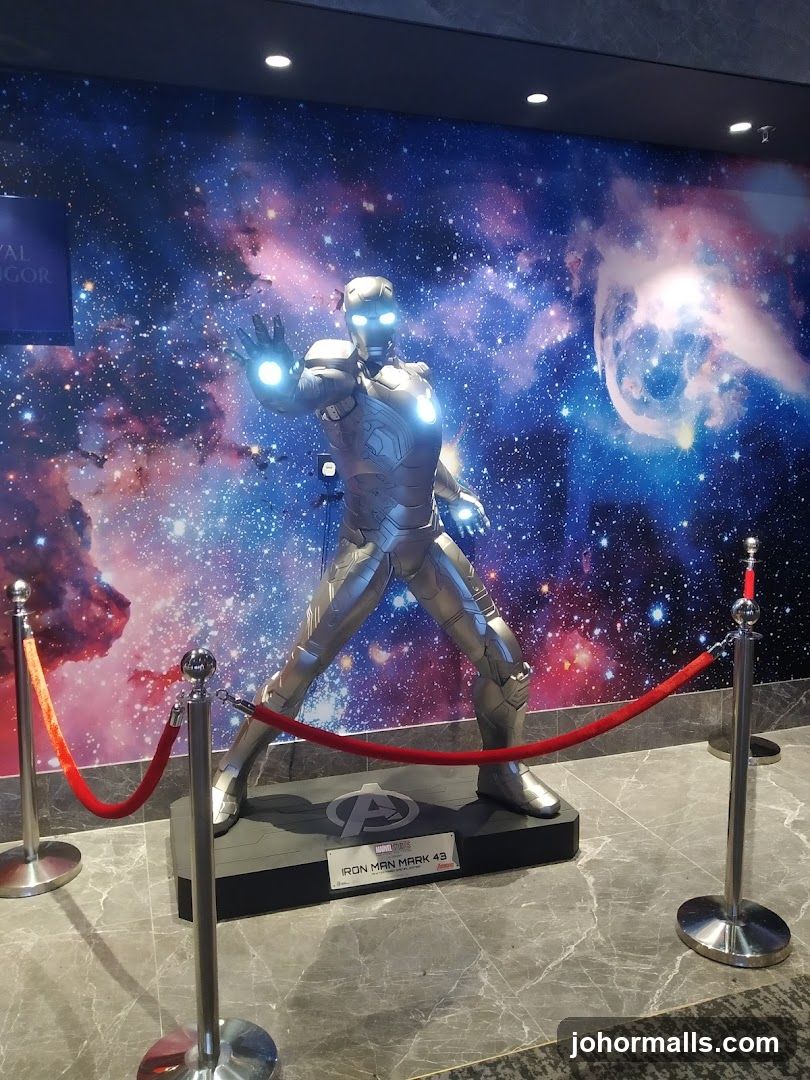 Iron Man Mark 43 Statue