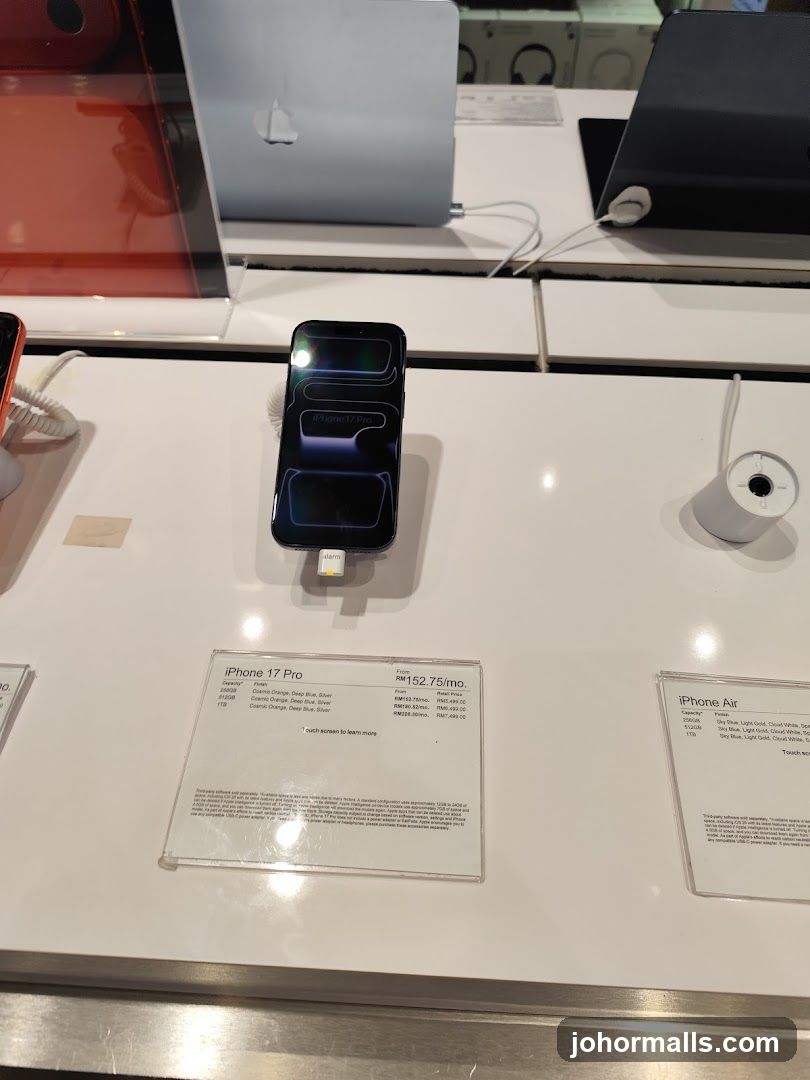 iPhone 17 Pro Display