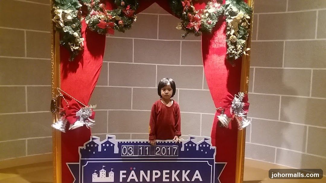 Photo Booth with Child and Festive Decorations