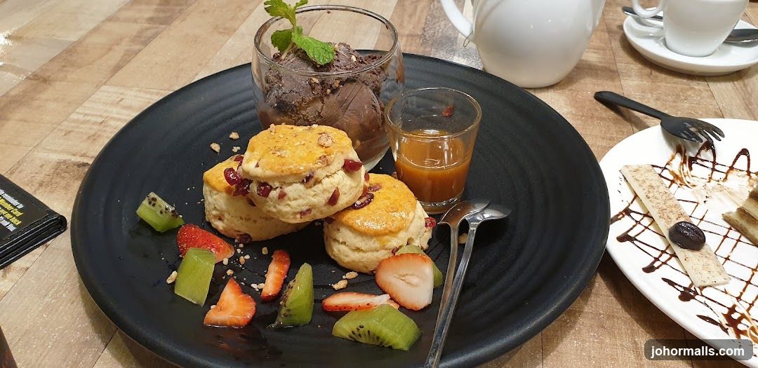 Dessert Platter with Scones and Ice Cream