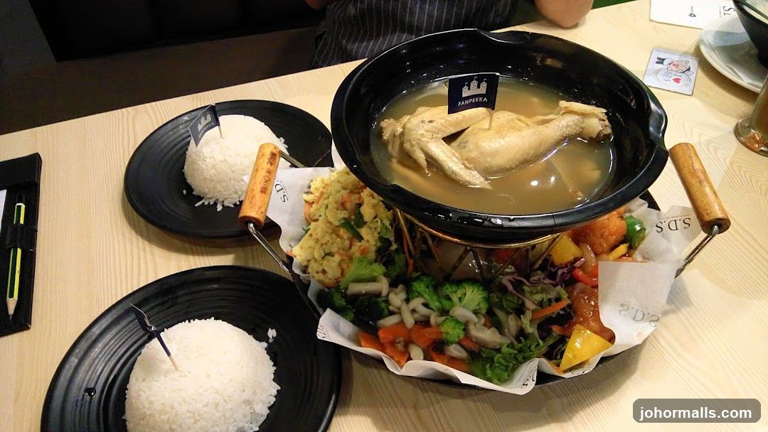Chicken soup with rice and vegetables