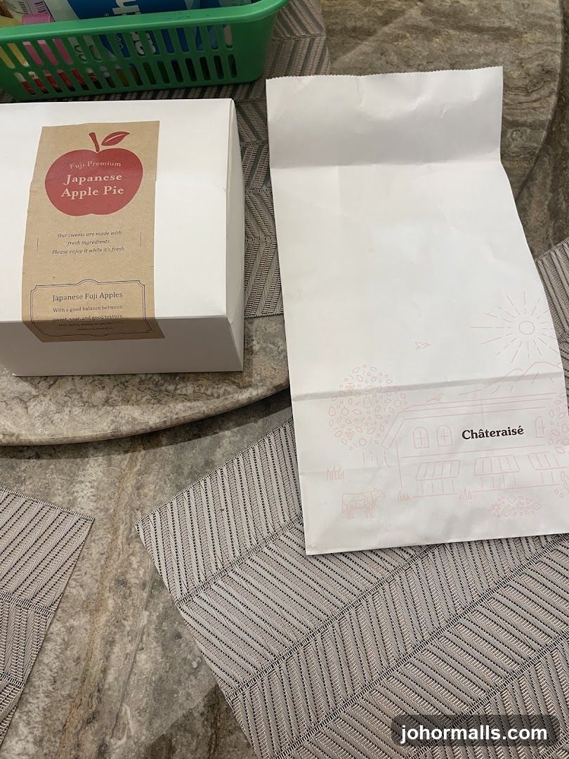 Châteraisé Japanese Apple Pie Box and Bag