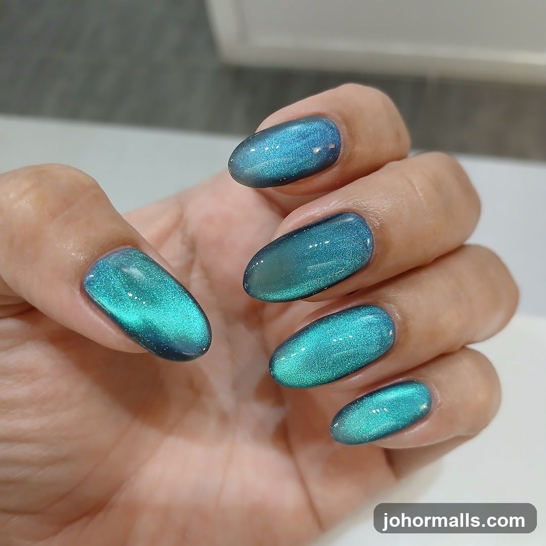 Cat Eye Nails