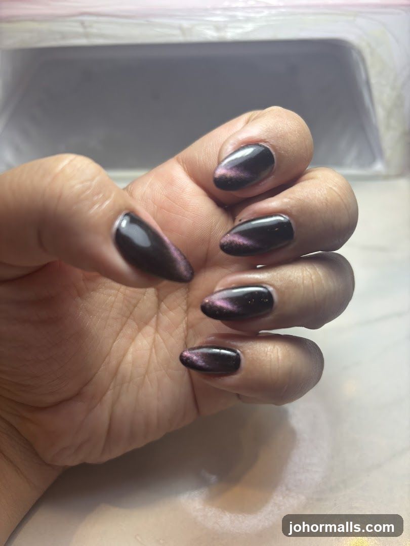 Cat Eye Nails