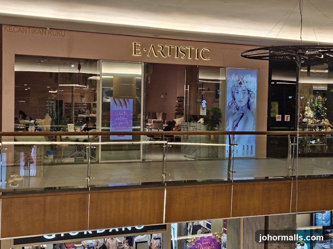E ARTISTIC NAIL SALOON