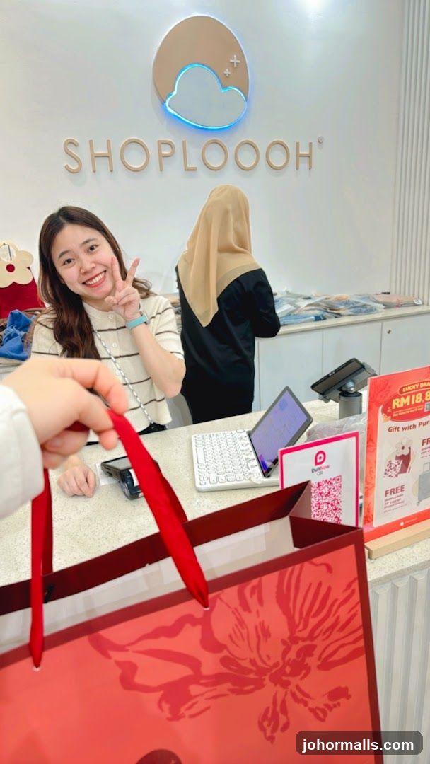 Shopping Bag and Counter