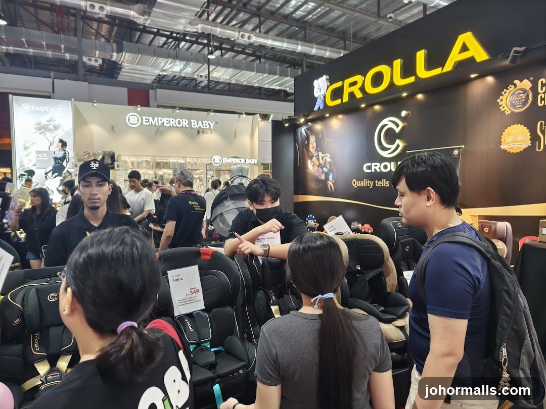 CROLLA Booth at Trade Show